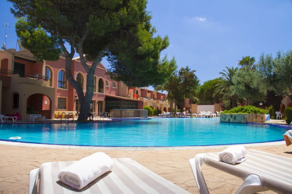 Grupoandria Aparthotel Club Andria ซิวตาเดญา ภายนอก รูปภาพ